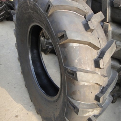 Os pneus industriais do trator R4 agrícola penetram o OEM resistente