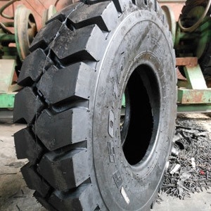 6.50-10 diâmetro industrial de borracha contínuo diagonal 600mm dos pneus da empilhadeira