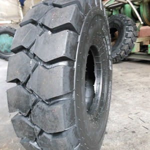 Pneu industrial GB/T10824-2008 da empilhadeira dos pneumáticos de Aelos 6.00-9 avançados